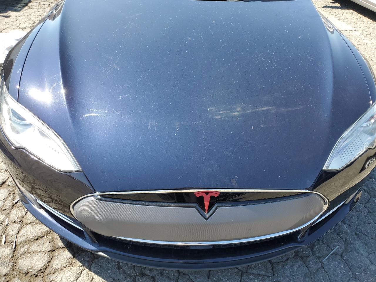 2014 Tesla Model S VIN: 5YJSA1S10EFP53683 Lot: 82171005