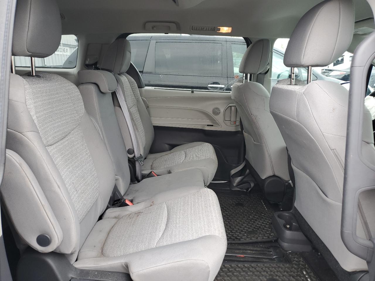 2022 Toyota Sienna Le VIN: 5TDGRKEC7NS120661 Lot: 83801075