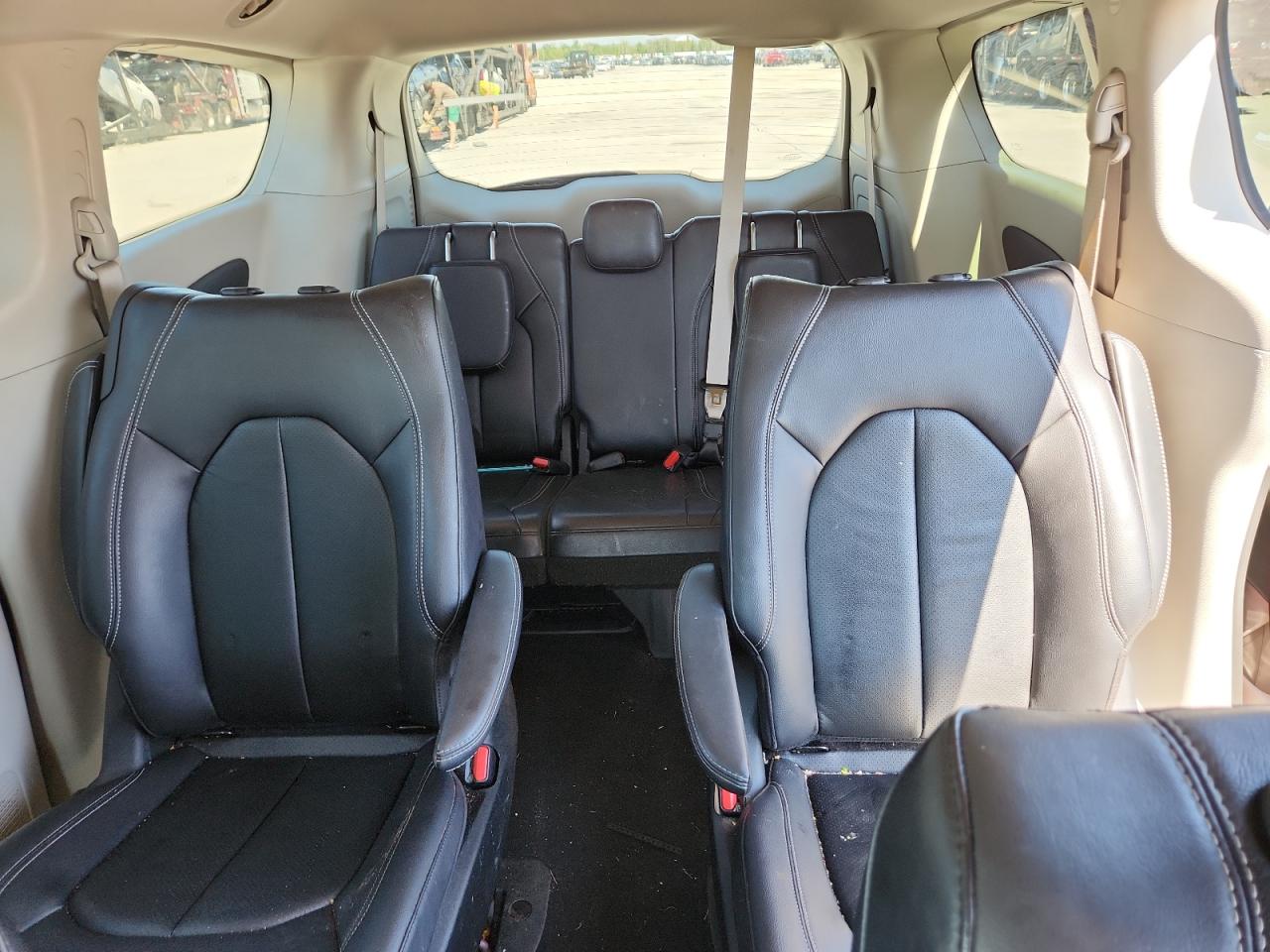 2022 Chrysler Pacifica Hybrid Touring L VIN: 2C4RC1L78NR156149 Lot: 84203635