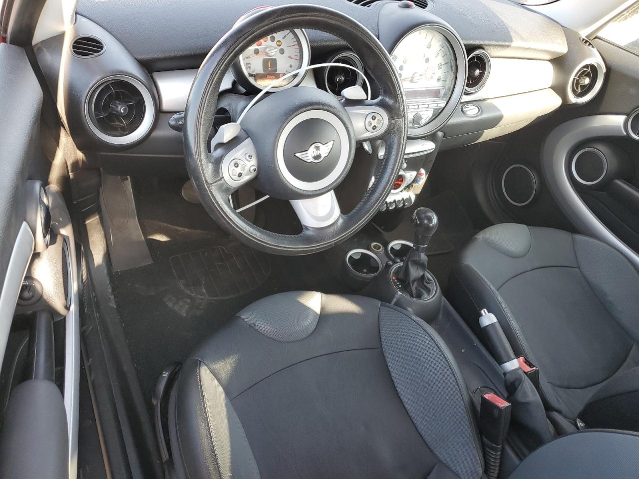 2007 Mini Cooper VIN: WMWMF33517TT55595 Lot: 84707415