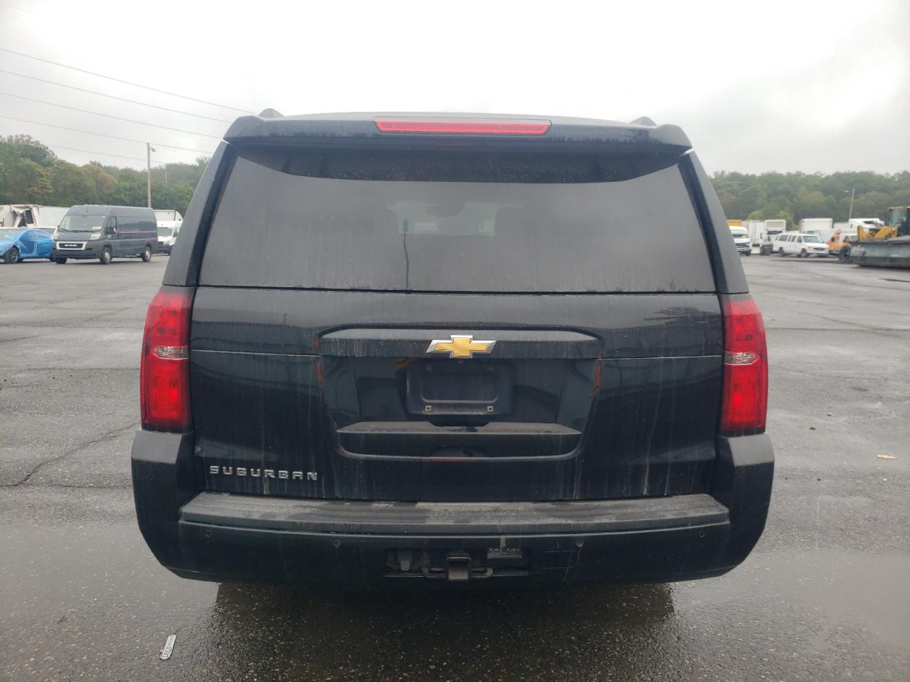 2019 Chevrolet Suburban K1500 Lt VIN: 1GNSKHKC2KR142140 Lot: 81406415