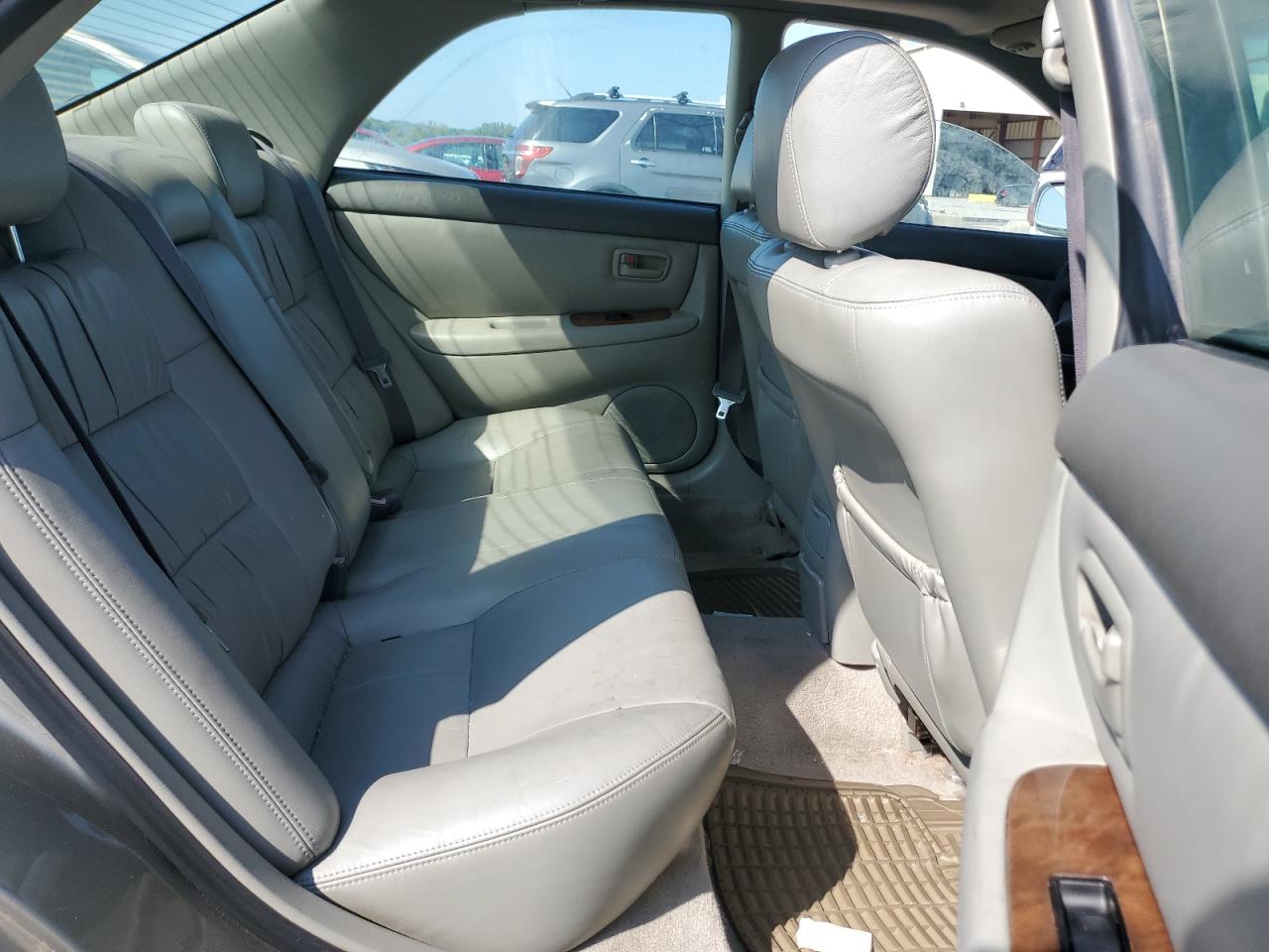 2000 Lexus Es 300 VIN: JT8BF28G3Y0243185 Lot: 80103675