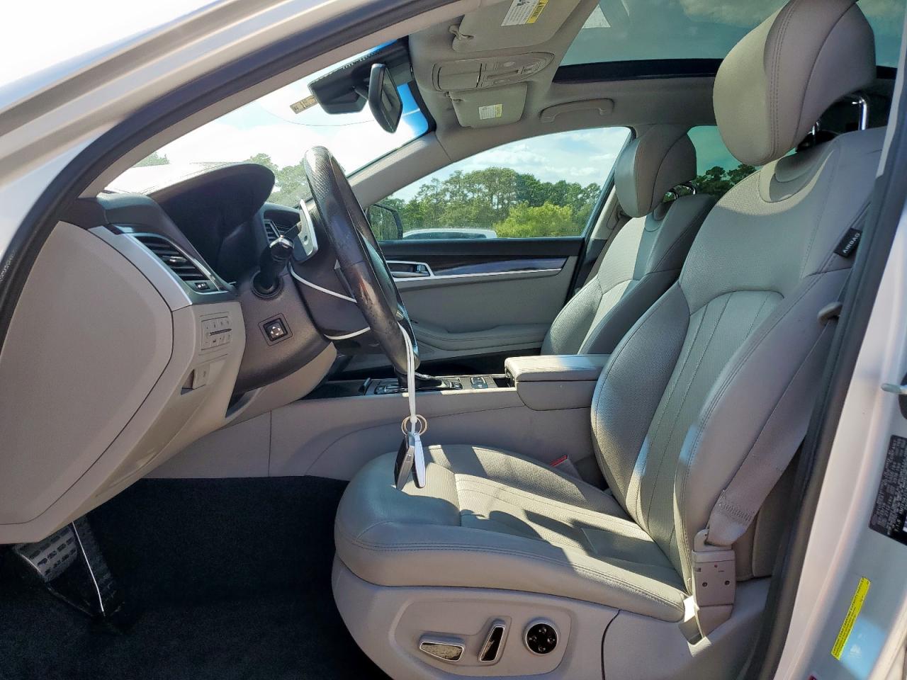 2019 Genesis G80 Base VIN: KMTFN4JE5KU305438 Lot: 84250165