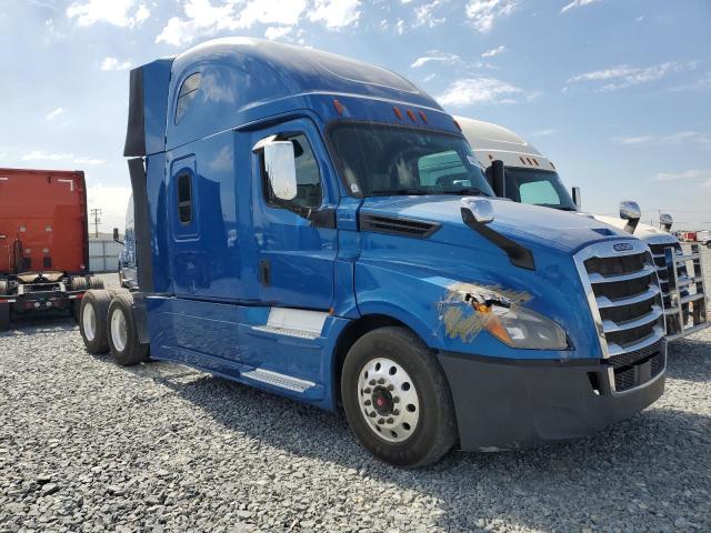2019 Freightliner Cascadia 126 Semi Truck