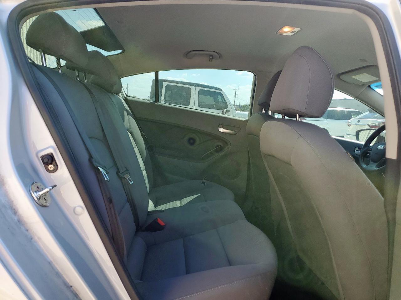 2018 Kia Forte Lx VIN: 3KPFK4A75JE243691 Lot: 84568815