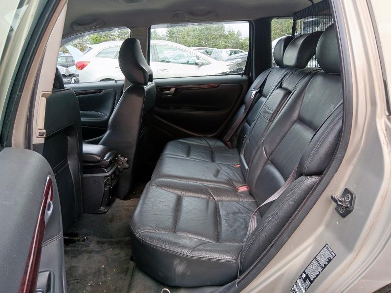 2005 VOLVO  