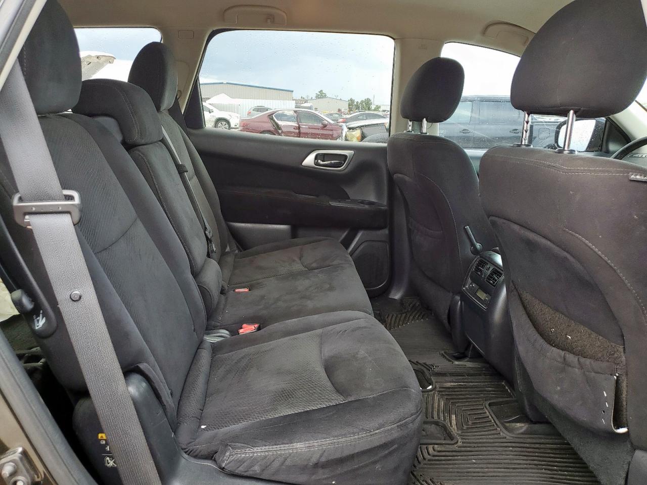 2016 Nissan Pathfinder S VIN: 5N1AR2MN8GC637377 Lot: 82145035