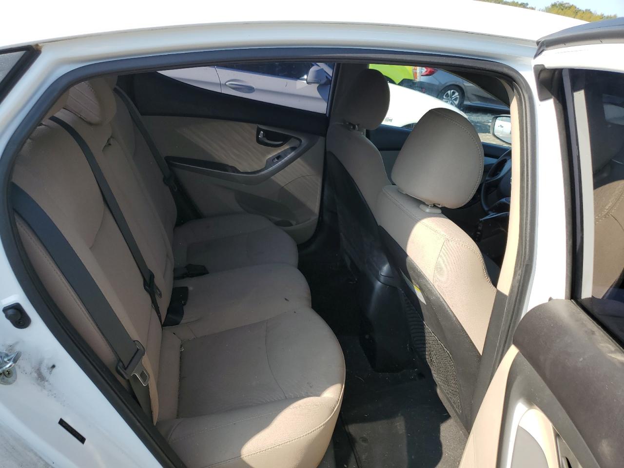 2016 Hyundai Elantra Se VIN: 5NPDH4AE1GH721193 Lot: 80992155