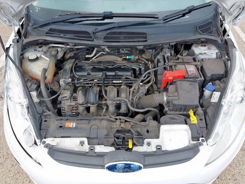 2010 FORD FIESTA TITANIUM 