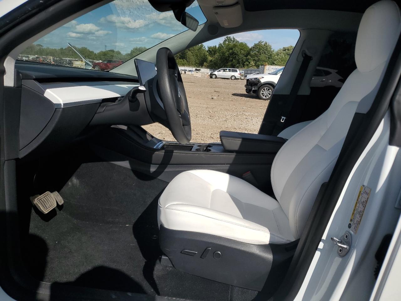 2023 Tesla Model Y VIN: 7SAYGDEE5PF826495 Lot: 71681245