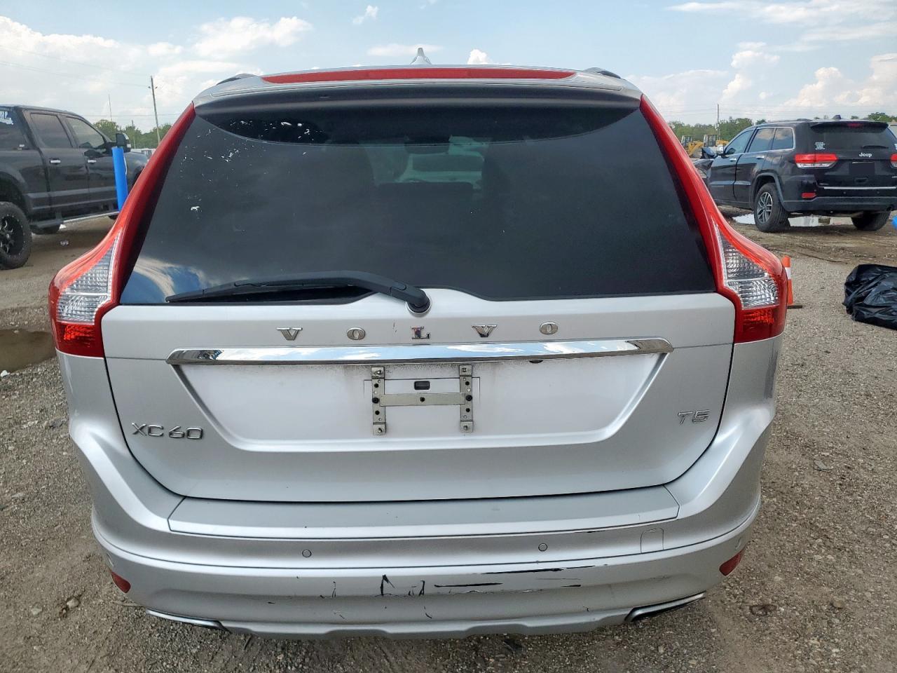 2016 Volvo Xc60 T5 Premier VIN: YV440MDK7G2806529 Lot: 71105025
