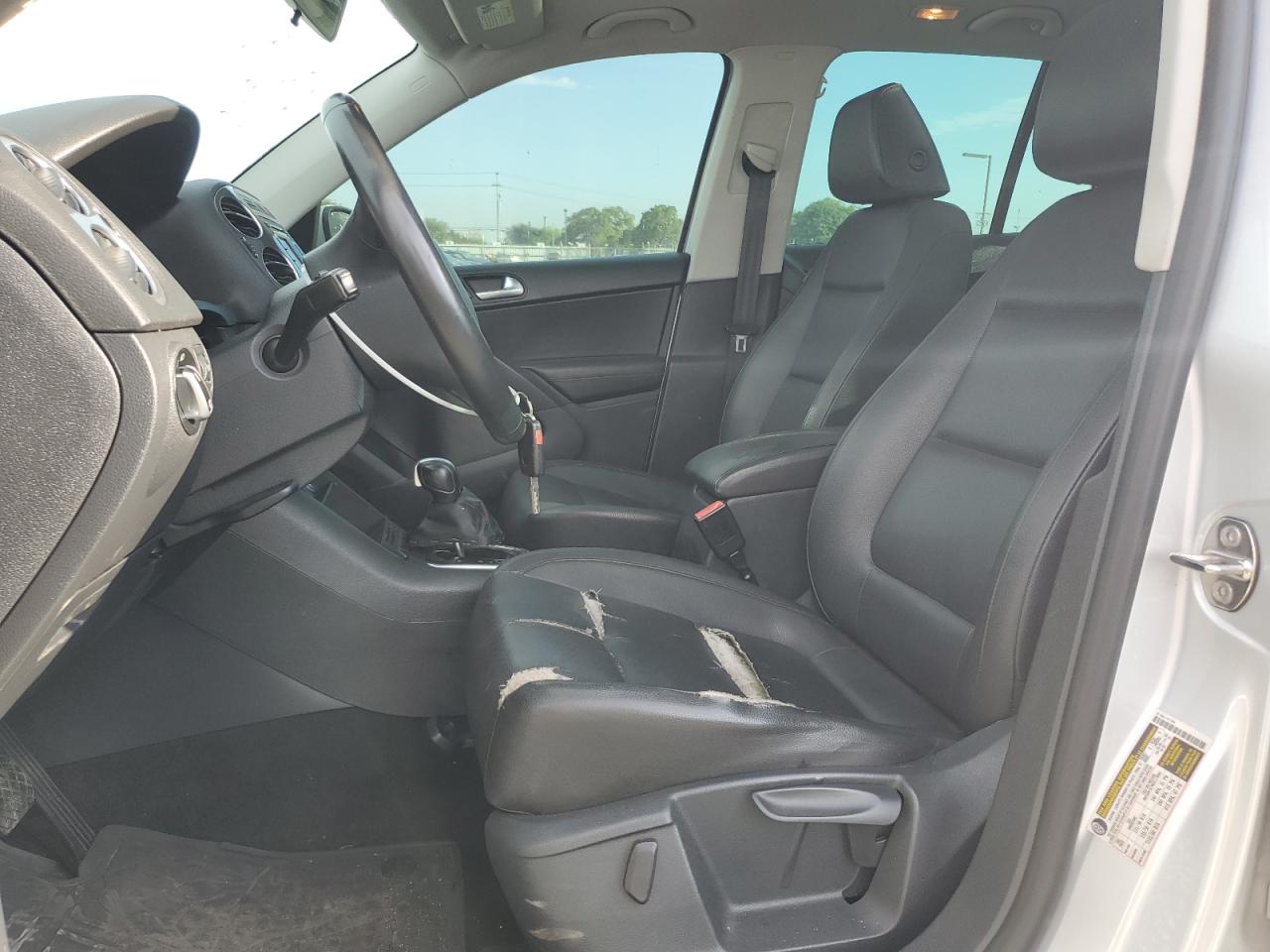 2013 Volkswagen Tiguan S VIN: WVGAV3AX8DW568871 Lot: 81763225