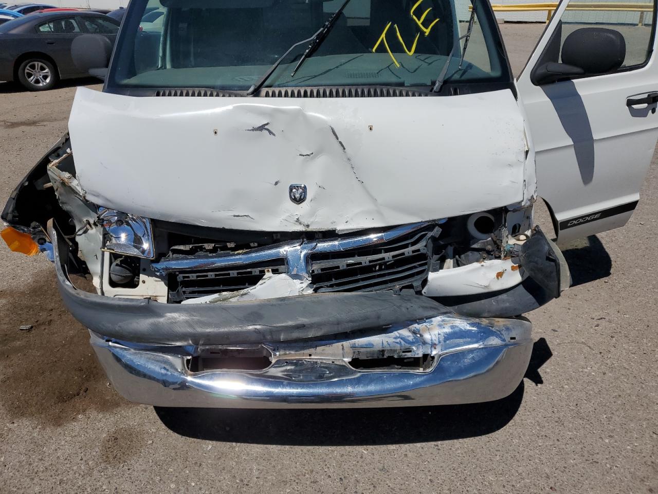 2000 Dodge Ram Wagon B1500 VIN: 2B4HB15X8YK115753 Lot: 72005415