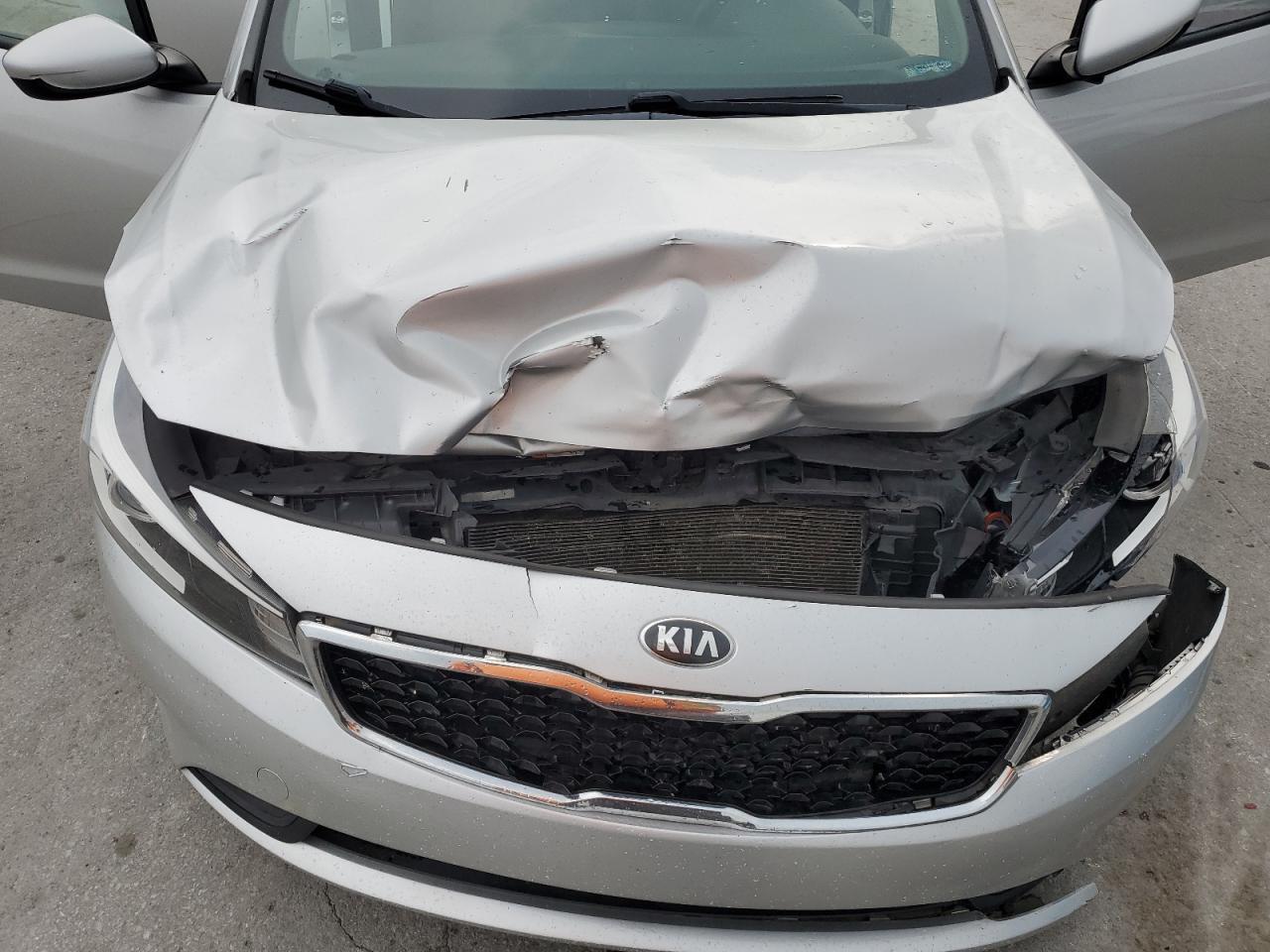 2018 Kia Forte Lx VIN: 3KPFL4A71JE179615 Lot: 83791065