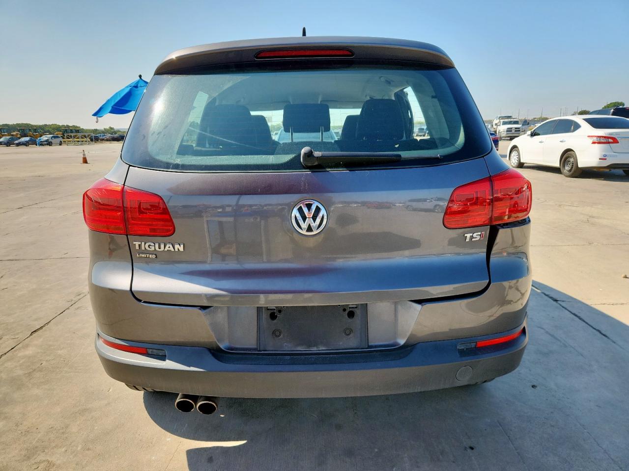 2018 Volkswagen Tiguan Limited VIN: WVGAV7AX5JK004752 Lot: 70204025