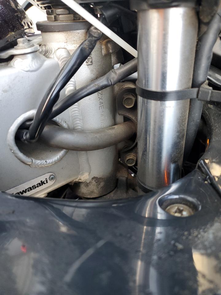 1998 Kawasaki Zx600 E VIN: JKAZX4E14WB513562 Lot: 71877075