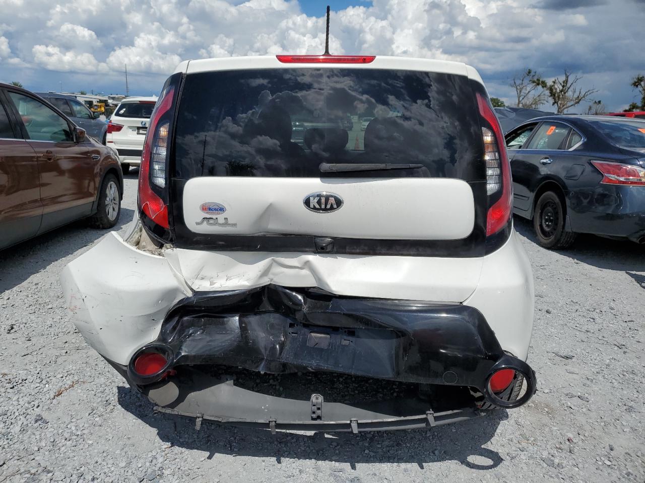 2016 Kia Soul + VIN: KNDJP3A5XG7821488 Lot: 83827935