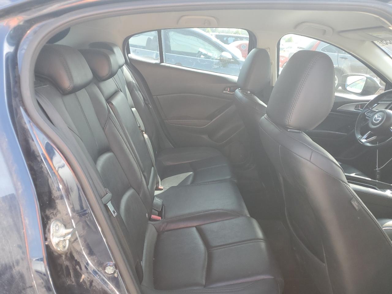 2018 Mazda 3 Touring VIN: 3MZBN1L37JM272076 Lot: 80547655