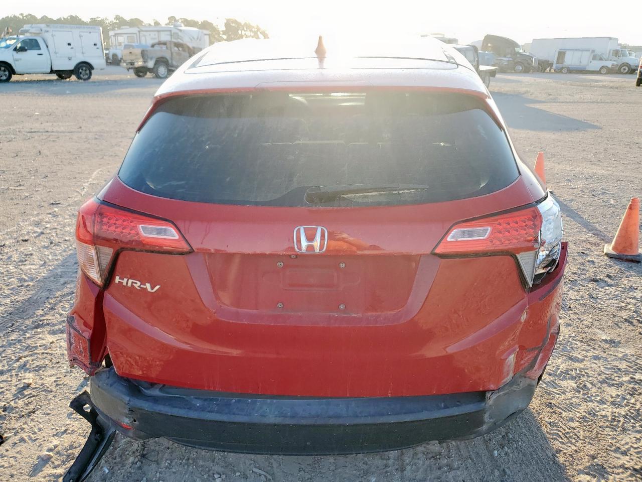 2016 Honda Hr-V Lx VIN: 3CZRU5H39GM743605 Lot: 81521055