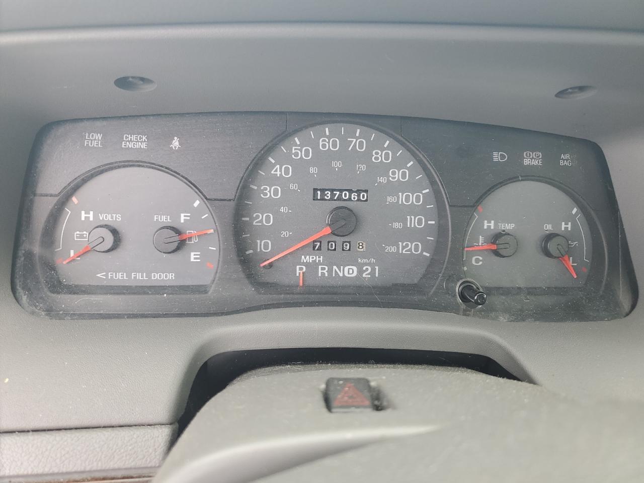 2005 Mercury Grand Marquis Gs VIN: 2MEFM74WX5X664125 Lot: 81063865