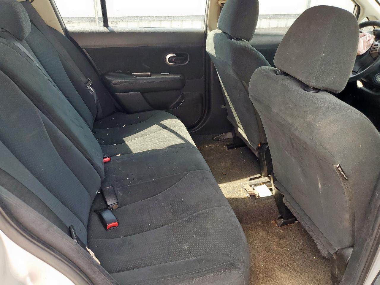 2010 Nissan Versa S VIN: 3N1BC1CP3AL381235 Lot: 80614105