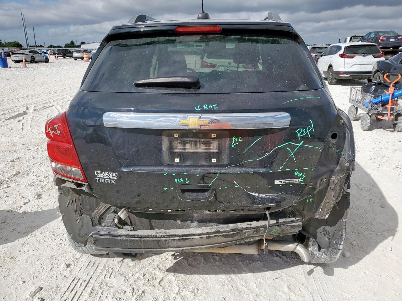 2018 Chevrolet Trax Premier VIN: 3GNCJMSB7JL333128 Lot: 82081485