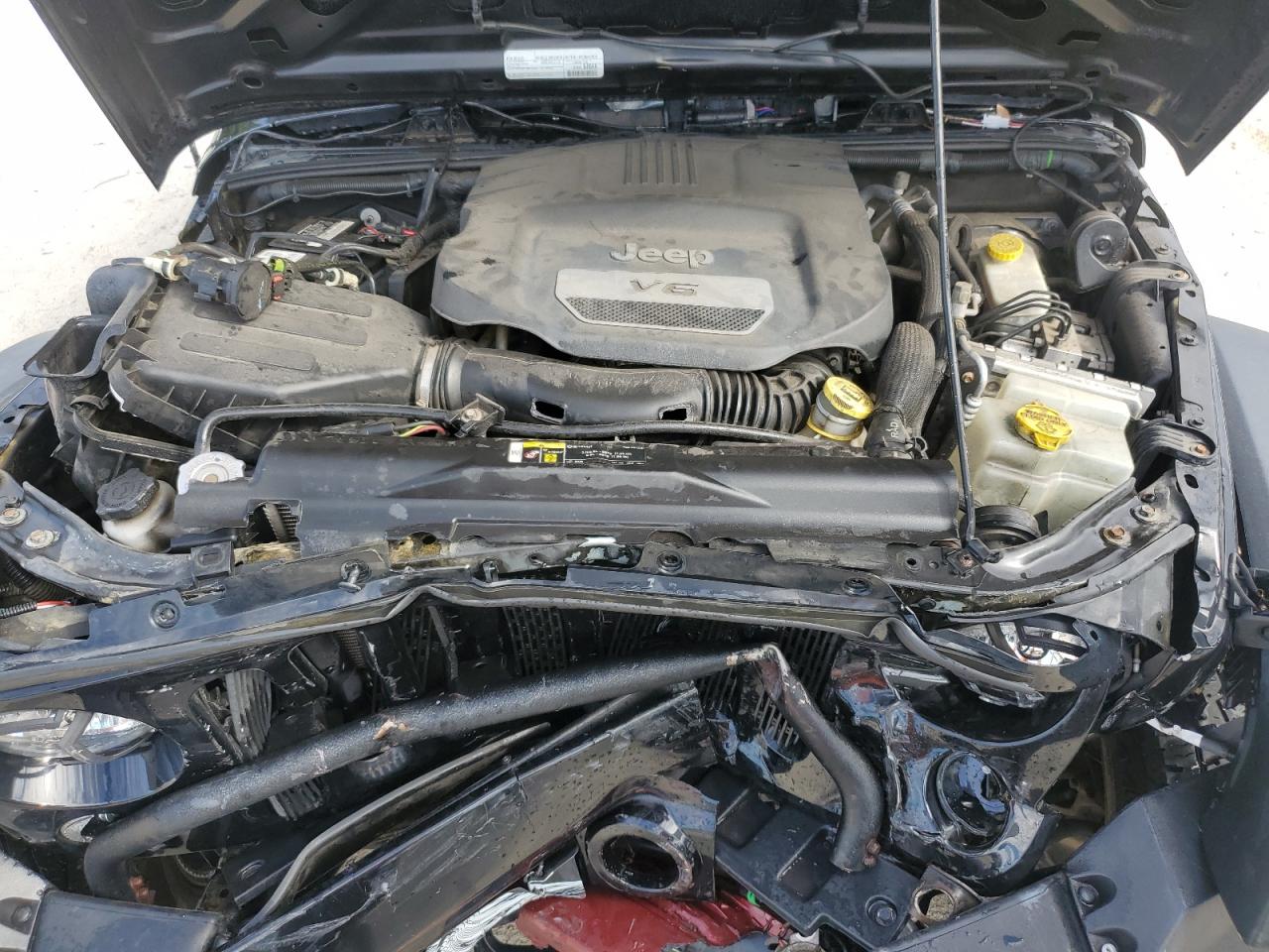 2017 Jeep Wrangler Unlimited Sport VIN: 1C4BJWDG0HL567738 Lot: 83786155