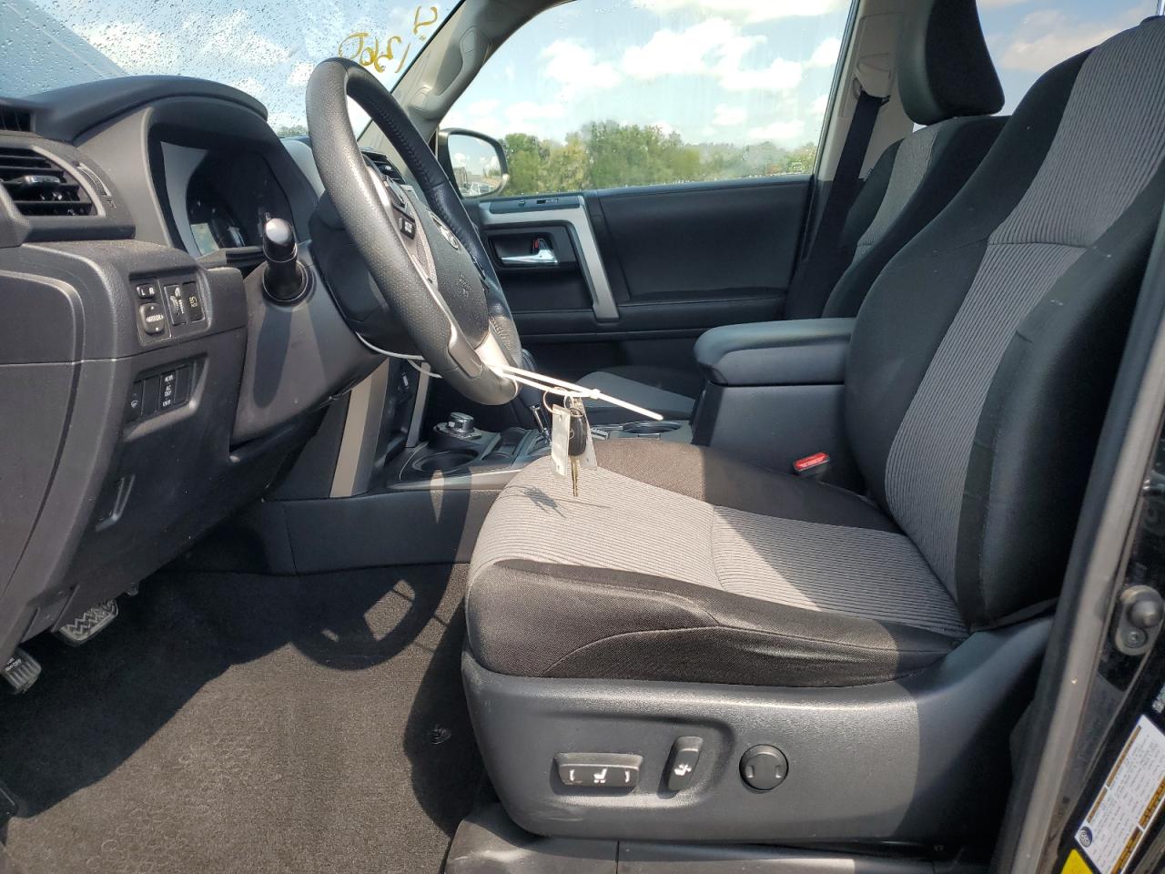 2020 Toyota 4Runner Sr5/Sr5 Premium VIN: JTEBU5JR8L5789833 Lot: 71420265