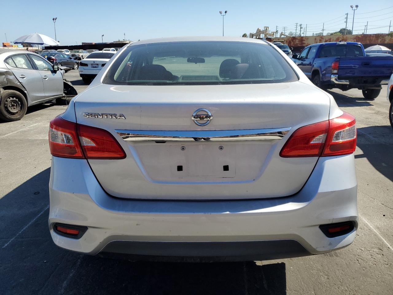 2018 Nissan Sentra S VIN: 3N1AB7AP5JY287722 Lot: 71717655