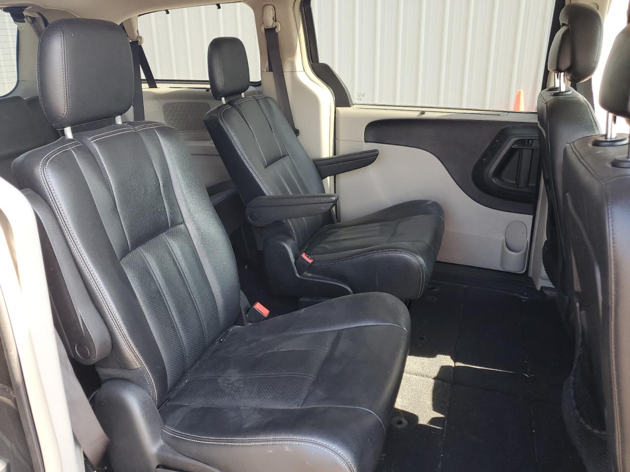 2016 Chrysler Town & Country Touring L VIN: 2C4RC1CG5GR247351 Lot: 80899405