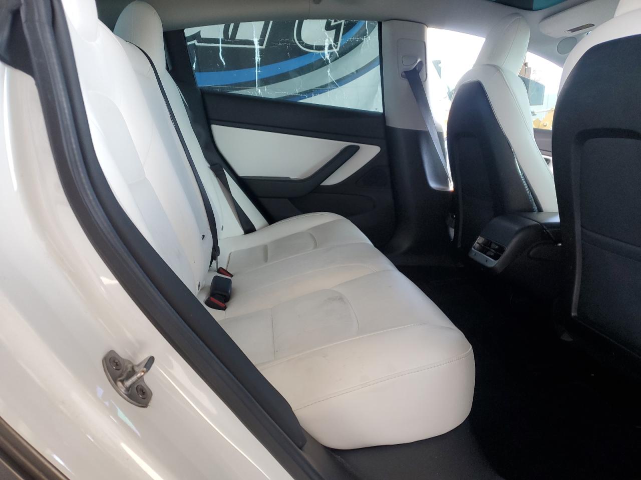 2019 Tesla Model 3 VIN: 5YJ3E1EB2KF437856 Lot: 70495385