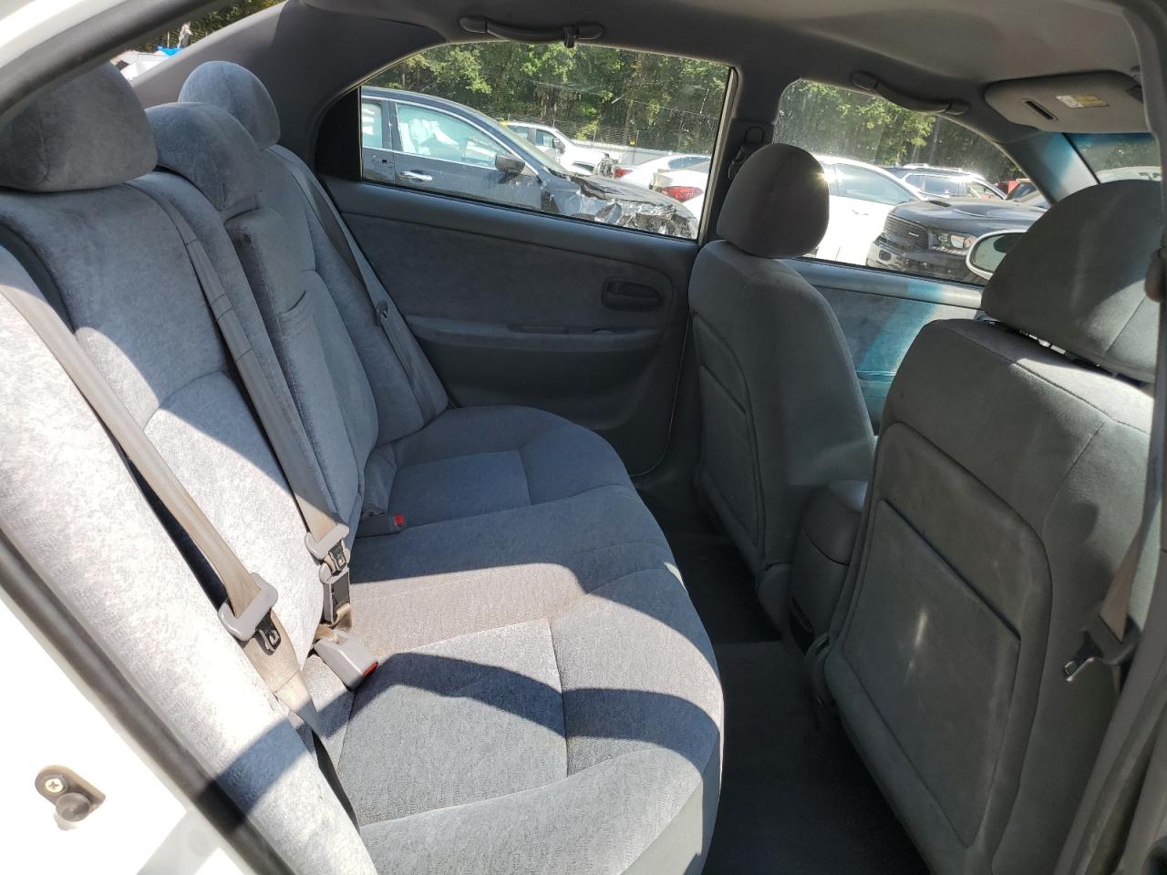 2004 Kia Optima Lx VIN: KNAGD126245258259 Lot: 80200765