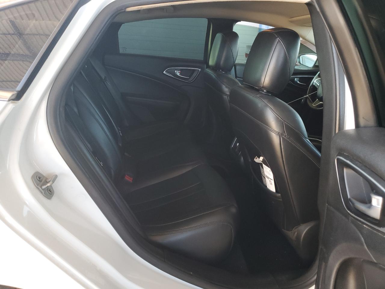 2015 Chrysler 200 C VIN: 1C3CCCCB2FN619041 Lot: 84483465