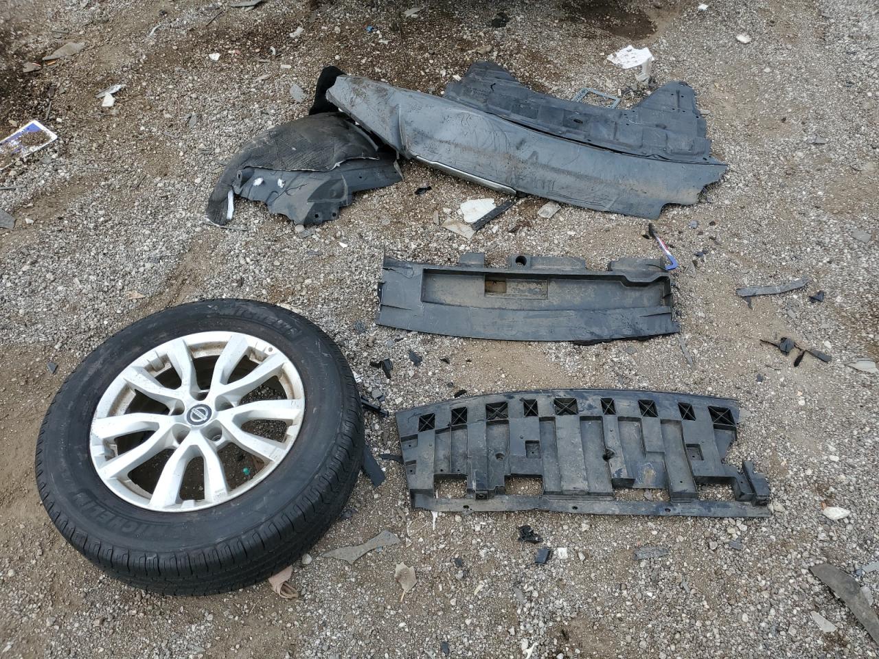 2017 Nissan Rogue S VIN: KNMAT2MV5HP556854 Lot: 83853495