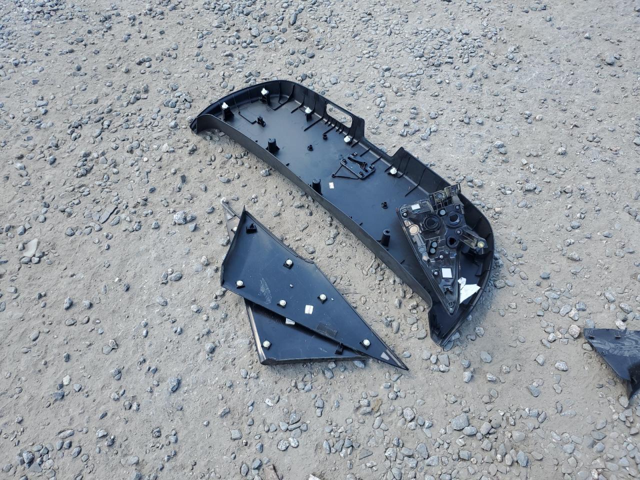 2020 Toyota Prius L VIN: JTDKARFU6L3120327 Lot: 71969025