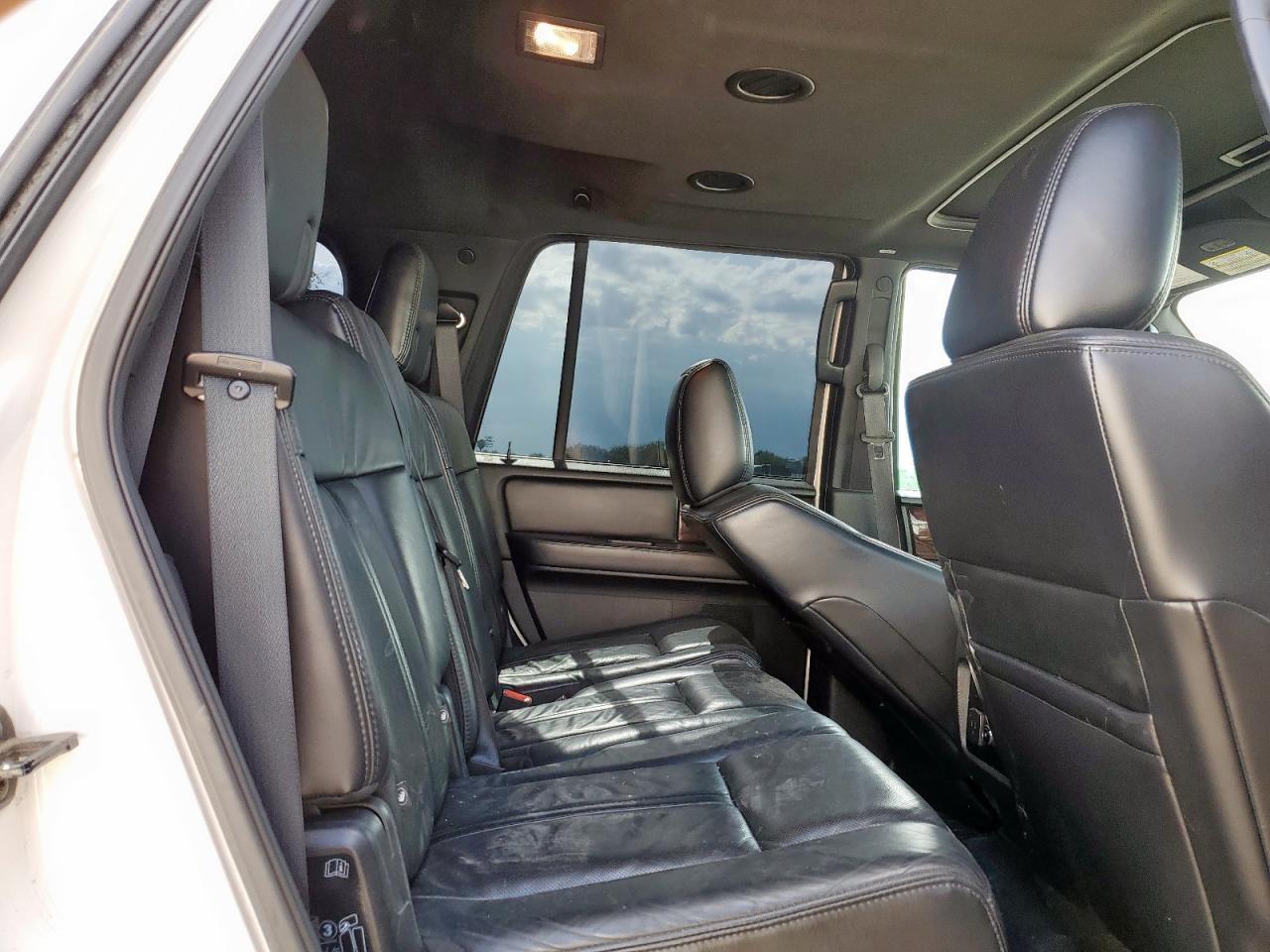 2015 Lincoln Navigator VIN: 5LMJJ2HT4FEJ11327 Lot: 70766975