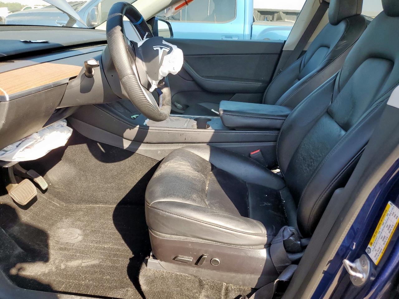 2022 Tesla Model Y VIN: 7SAYGAEE6NF400228 Lot: 80330995