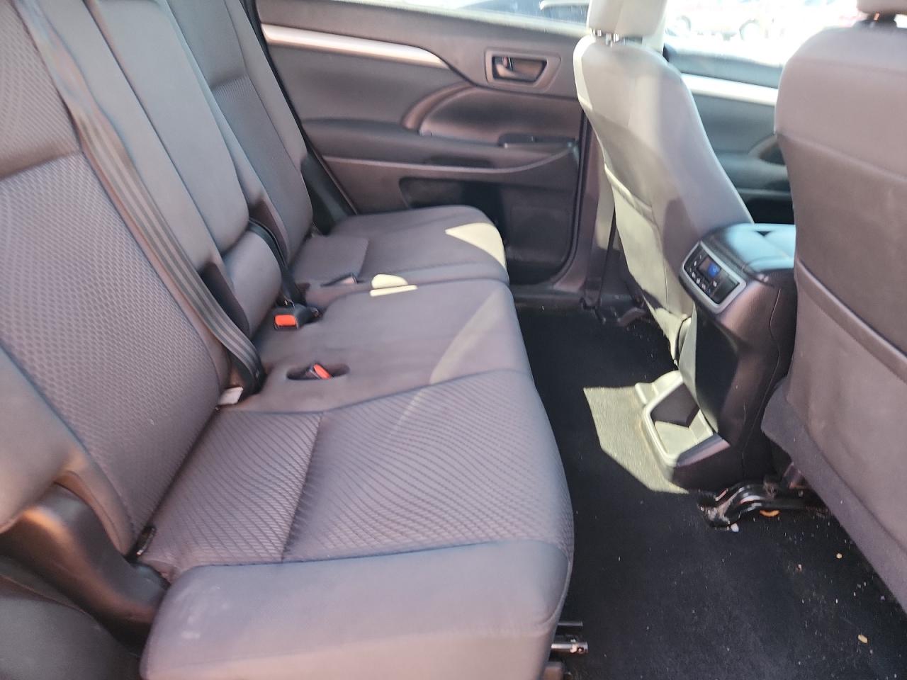 2018 Toyota Highlander Hybrid VIN: 5TDBGRFH1JS038776 Lot: 81881635