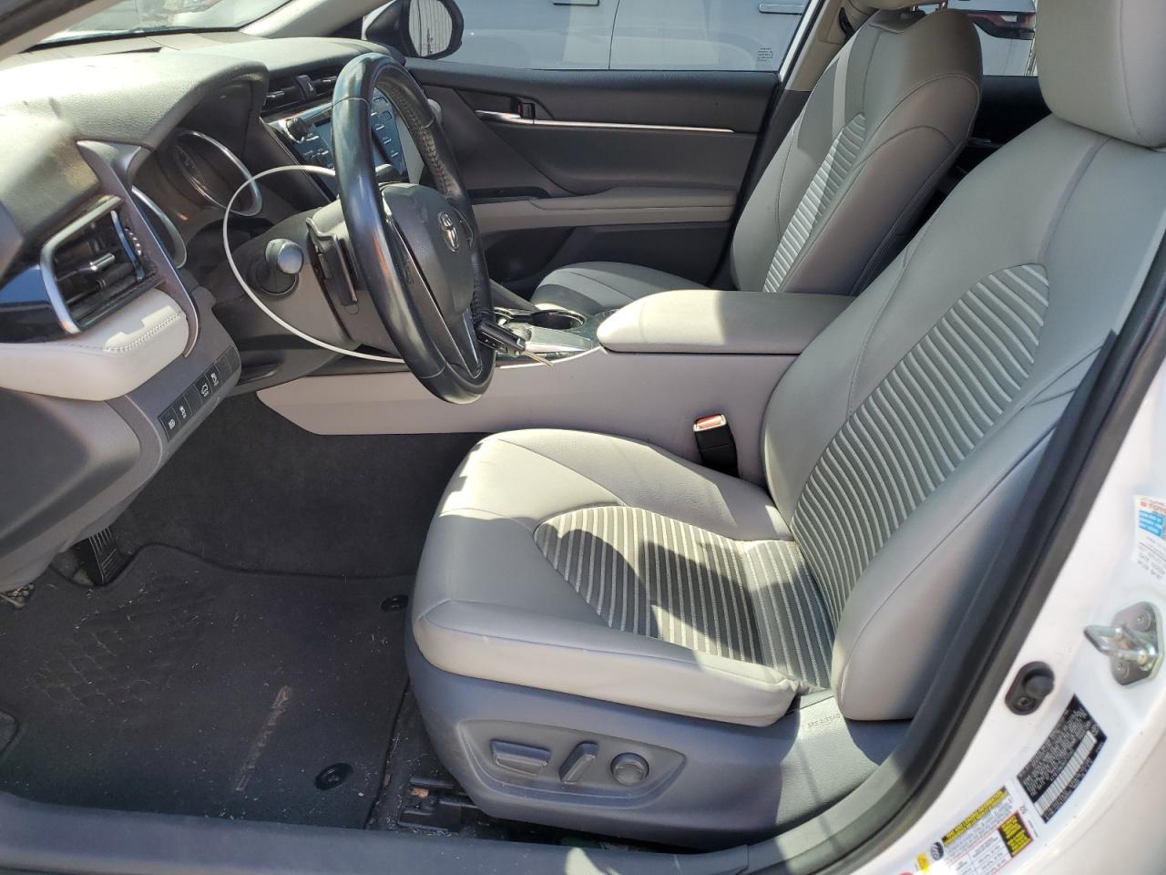 2019 Toyota Camry L VIN: 4T1B11HK2KU713202 Lot: 84037125