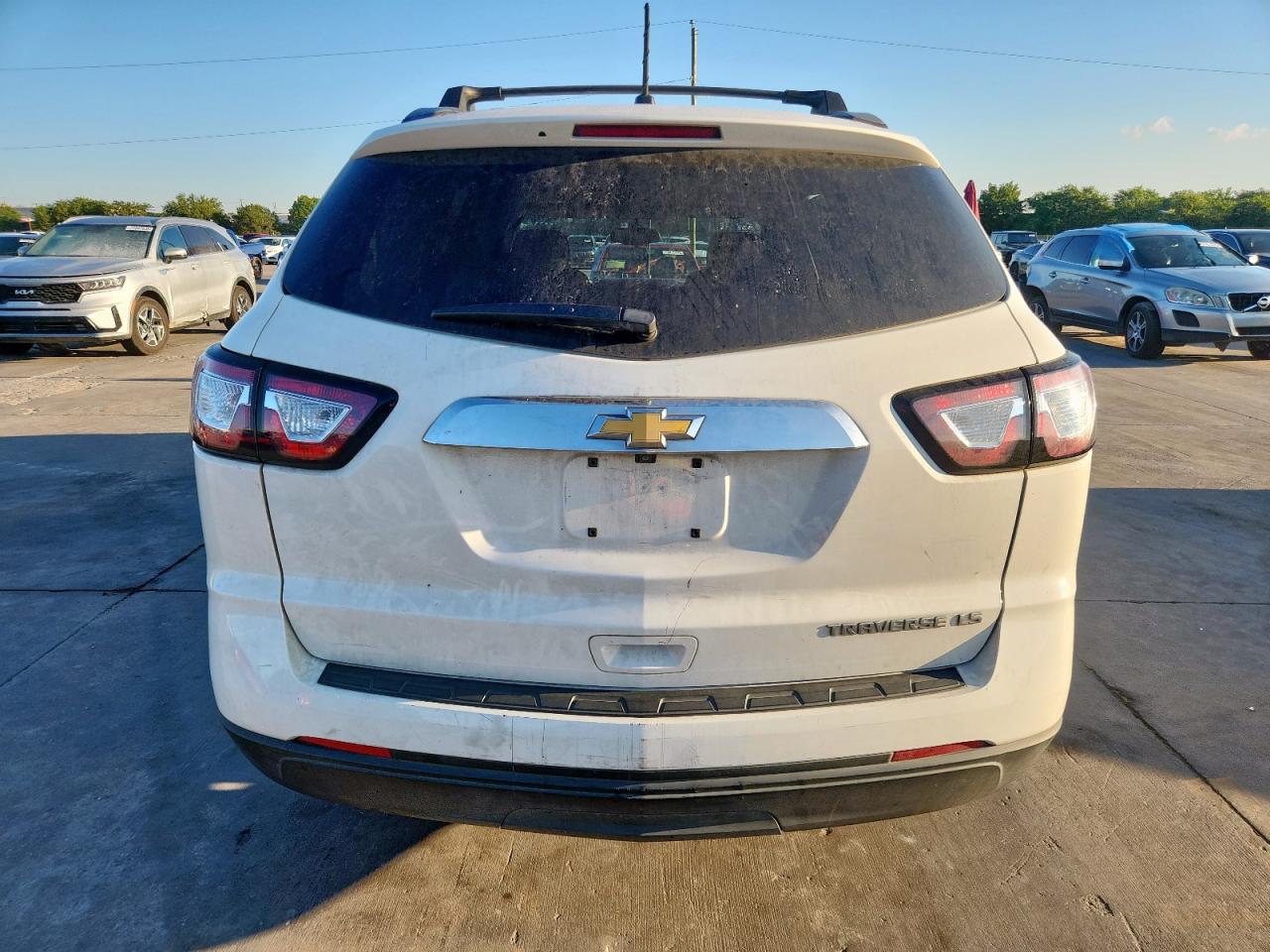 2014 Chevrolet Traverse Ls VIN: 1GNKRFED5EJ352240 Lot: 70347875