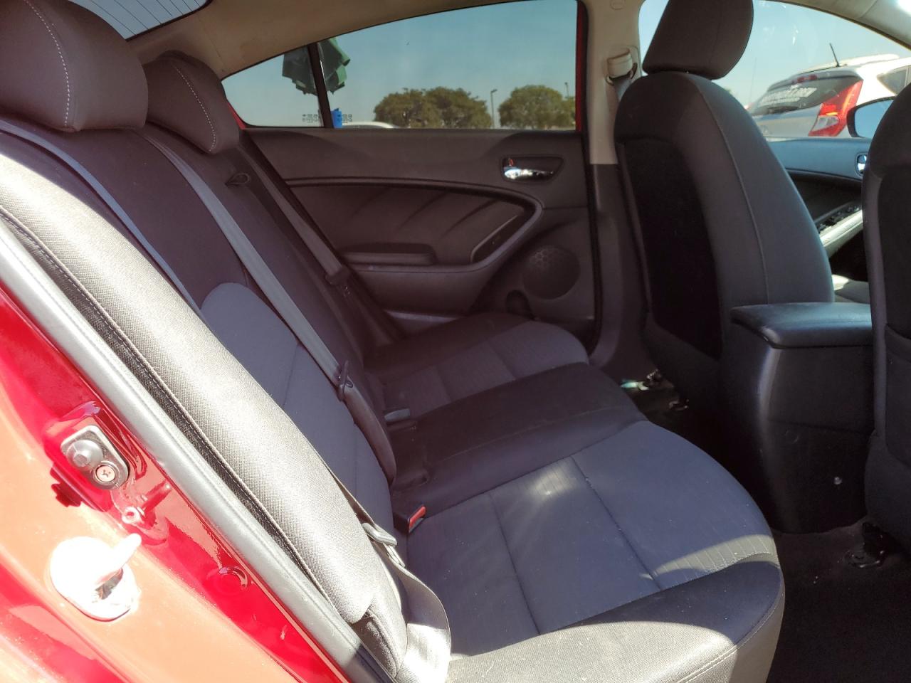 2015 Kia Forte Lx VIN: KNAFX4A63F5430453 Lot: 84010875