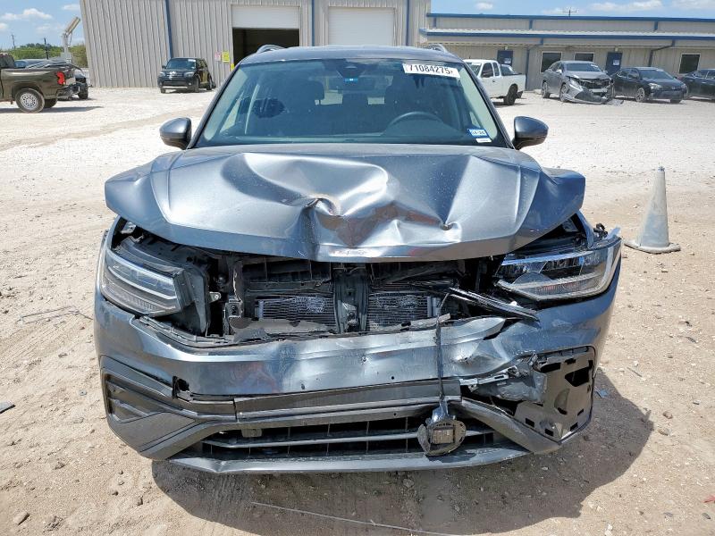  VOLKSWAGEN TIGUAN 2022 Серый