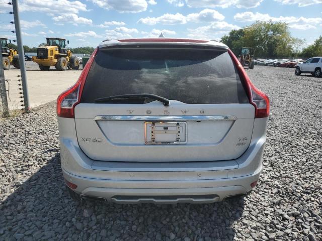  VOLVO XC60 2017 Серебристый