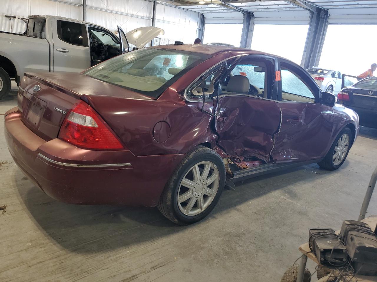 2007 Ford Five Hundred Limited VIN: 1FAFP25137G010468 Lot: 81608545