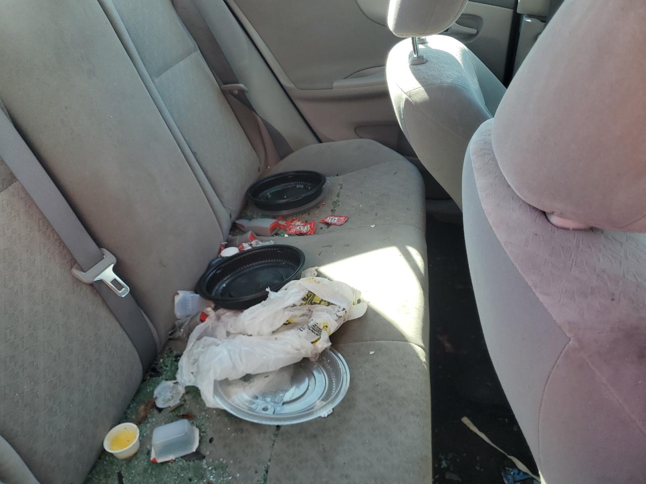 2009 Toyota Corolla Base VIN: JTDBL40E29J040963 Lot: 70489795