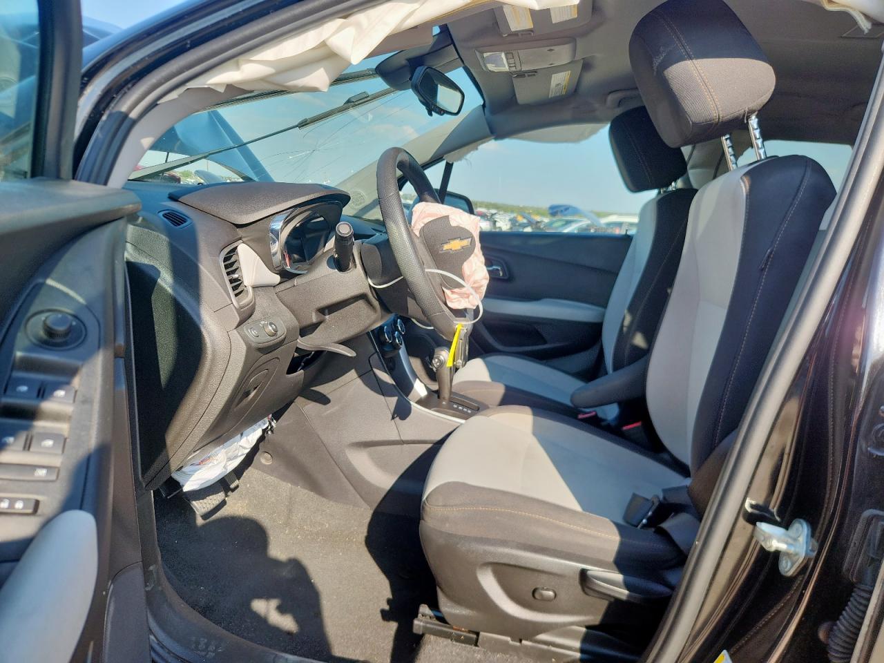 2019 Chevrolet Trax Ls VIN: 3GNCJKSB0KL359740 Lot: 84007695