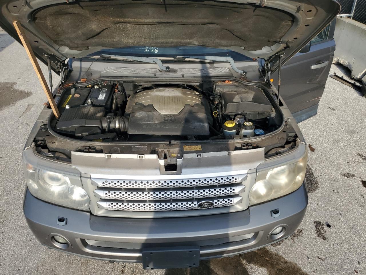 2008 Land Rover Range Rover Sport Supercharged VIN: SALSH23428A187977 Lot: 72000685