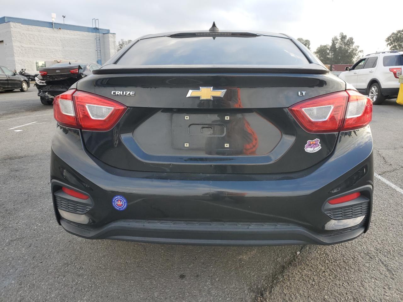 2018 Chevrolet Cruze Lt VIN: 1G1BE5SM1J7132287 Lot: 84811955
