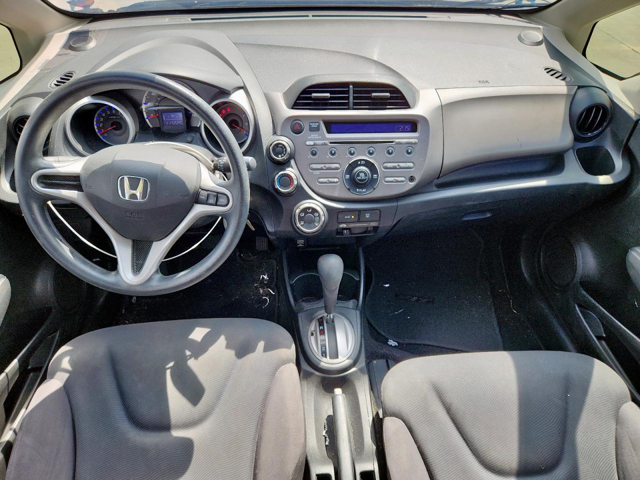 2013 Honda Fit VIN: JHMGE8H39DC004984 Lot: 81668975