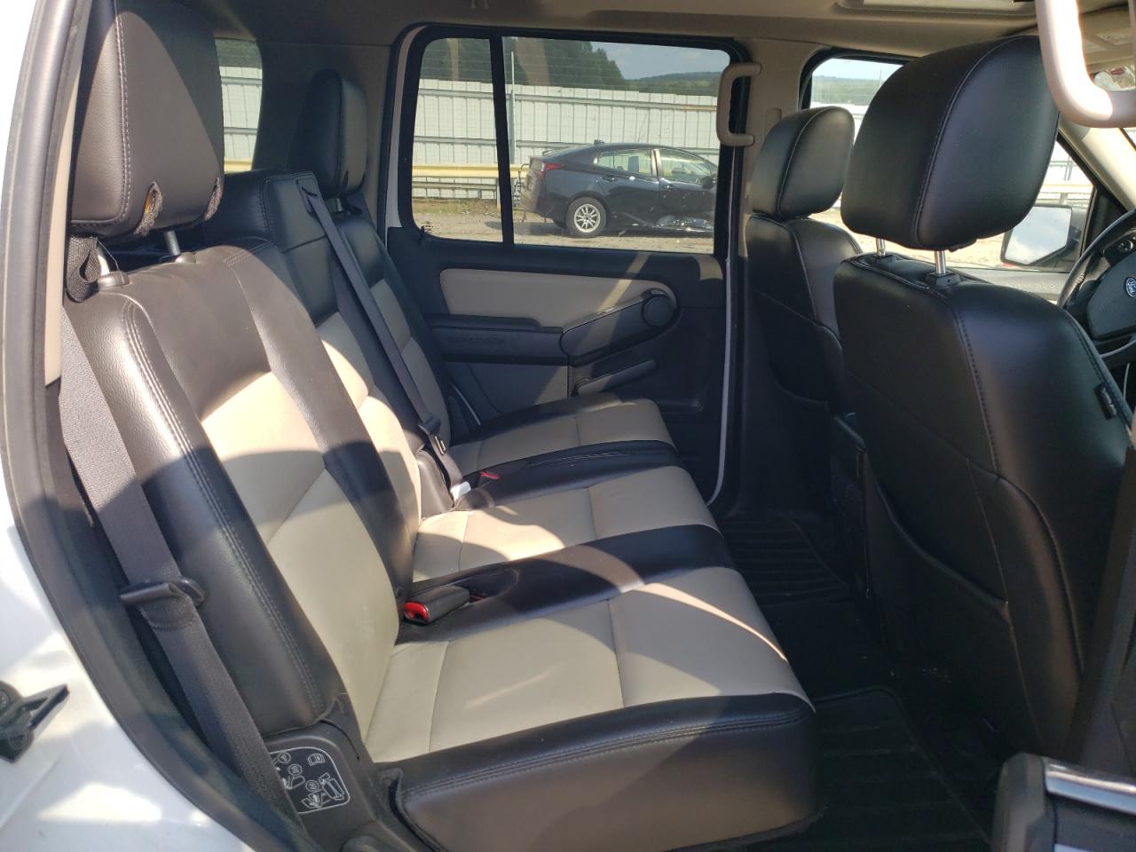 2007 Ford Explorer Xlt VIN: 1FMEU73E27UB41046 Lot: 70408805